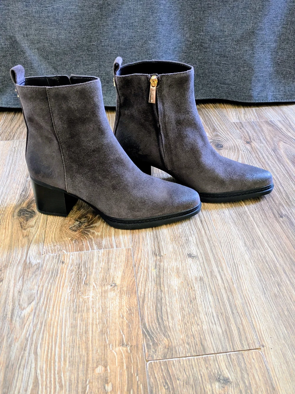 Michael Kors Purple Genuine Leather Suede Block Heel Ankle Booties 8.5